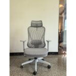 Ergonomic Mesh Office Chair With Lumbar Support - Image 2