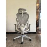 Ergonomic Mesh Office Chair With Lumbar Support - Image 3